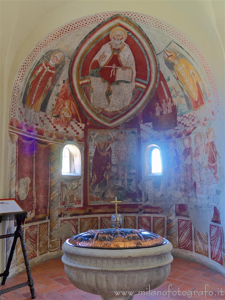 Sesto Calende (Varese, Italy) - Left apse of the Abbey of San Donato